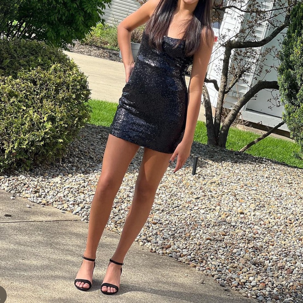 Sequent Black Mini Dress Size 7/8 - Worn to Homecoming - Picture 2 of 5